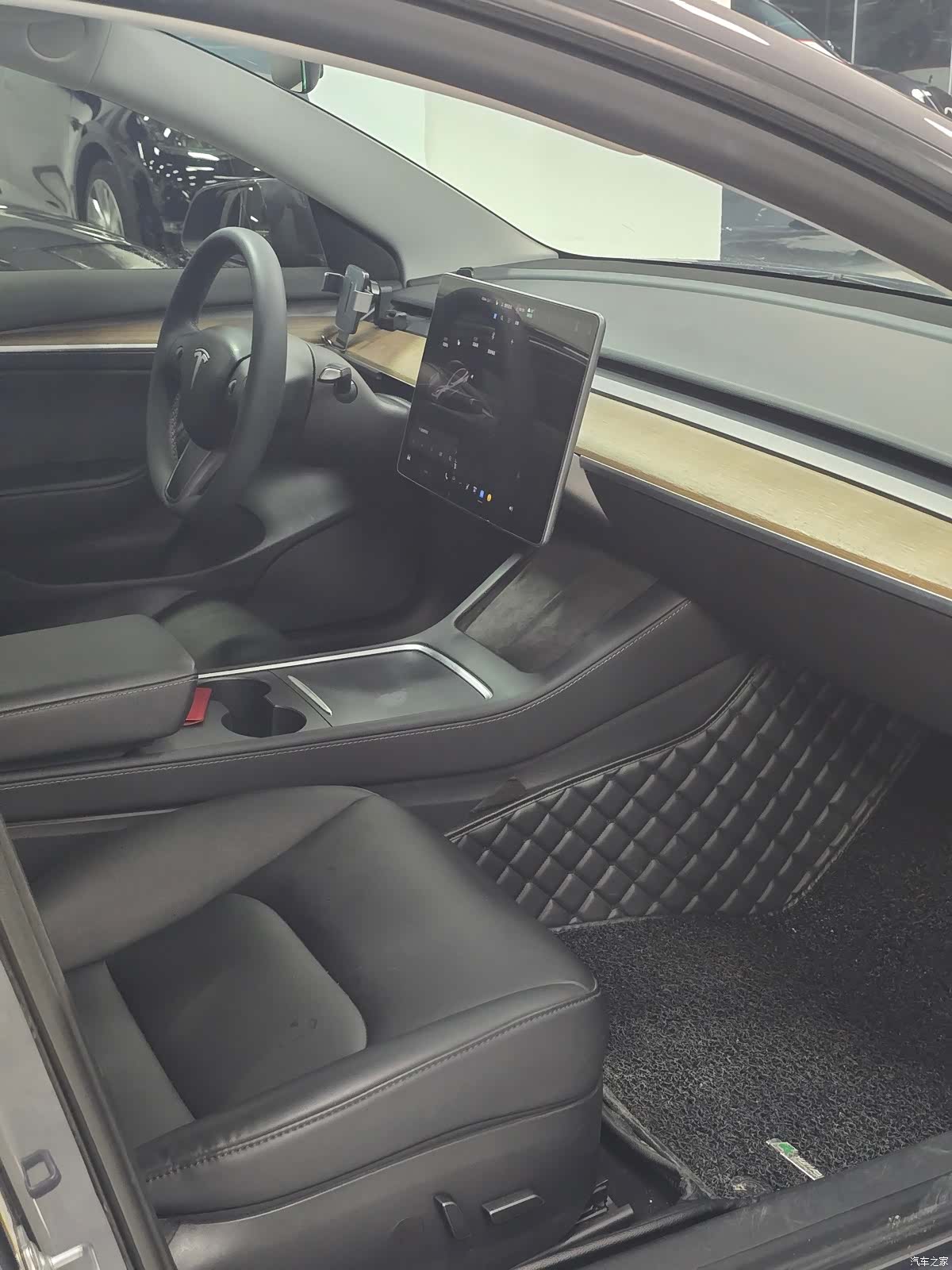 Tesla Model 3, 2021 7