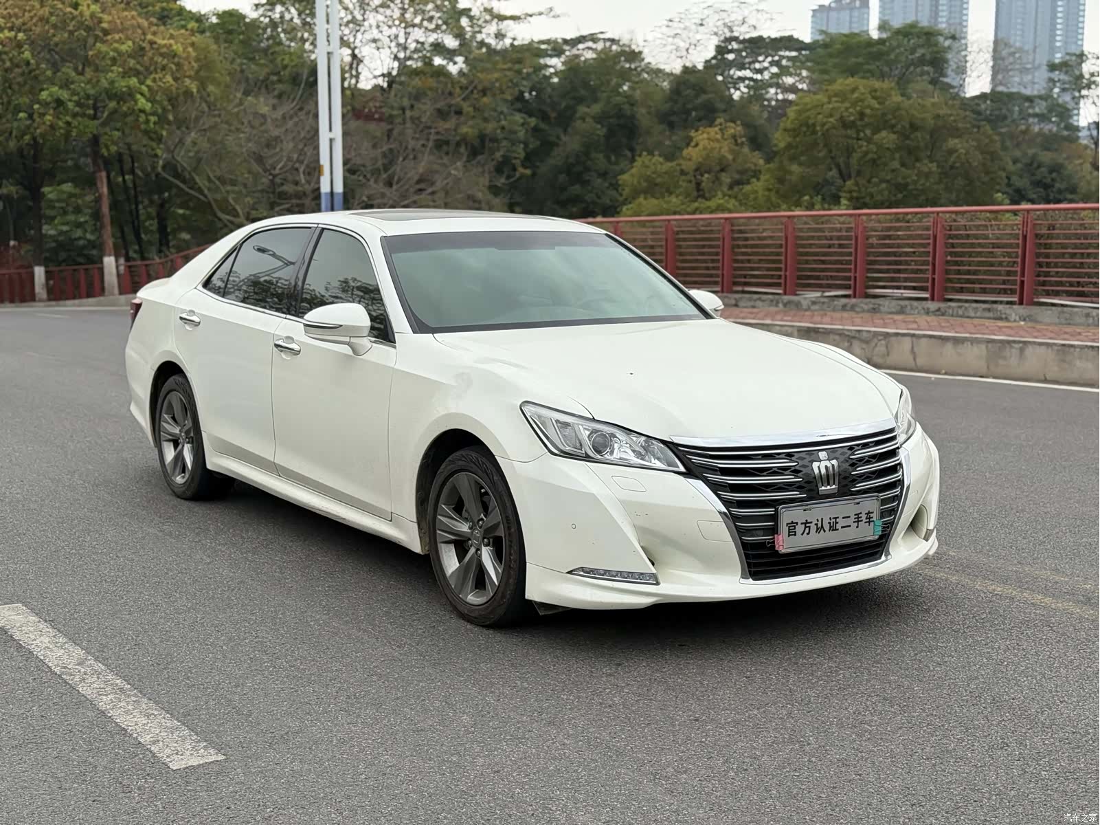 Toyota Crown, 2016 3