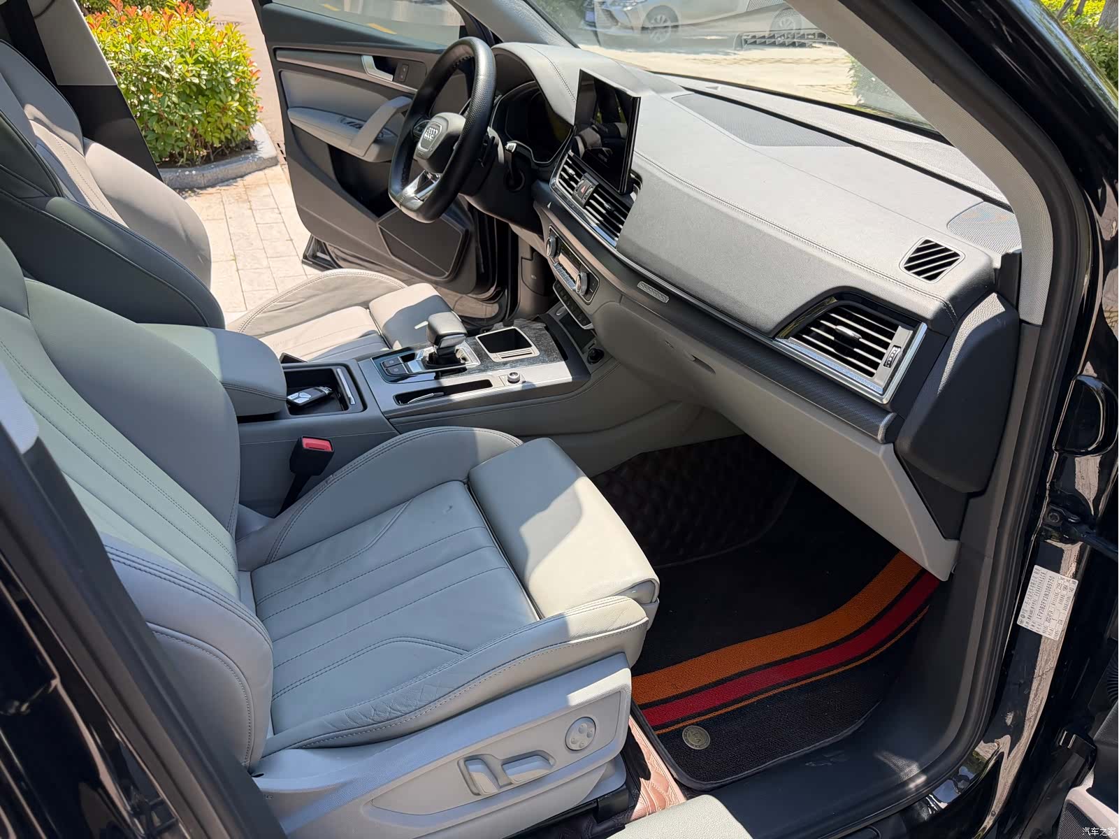 Audi Q5L, 2022 10