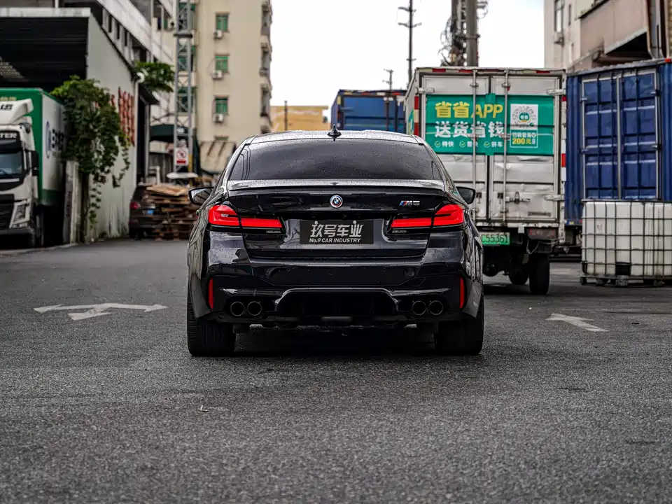 BMW M5