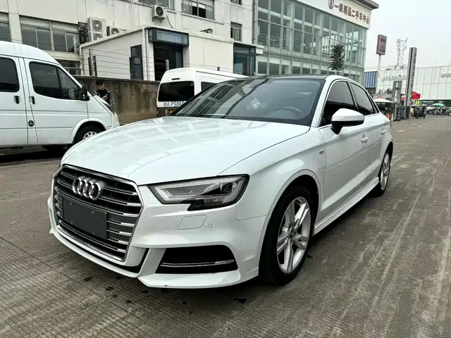 Audi A3 2020 — купить из Китая под заказ