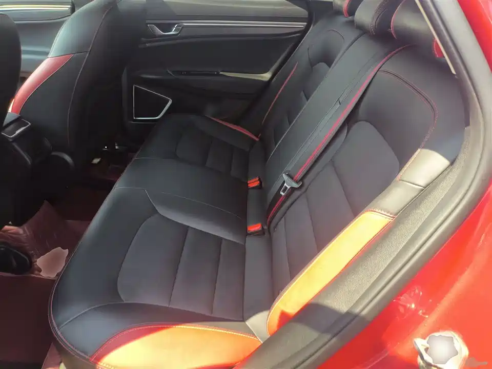 Geely Emgrand GS