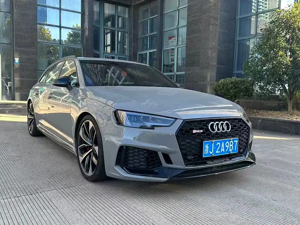 Audi RS 4
