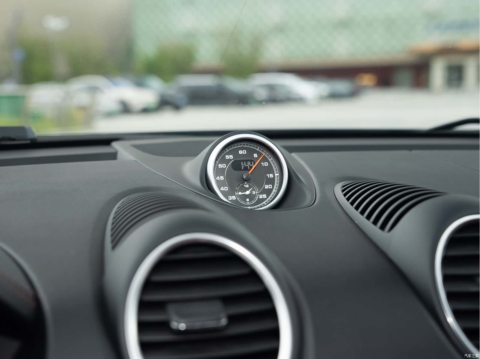Porsche Cayman, 2018 9