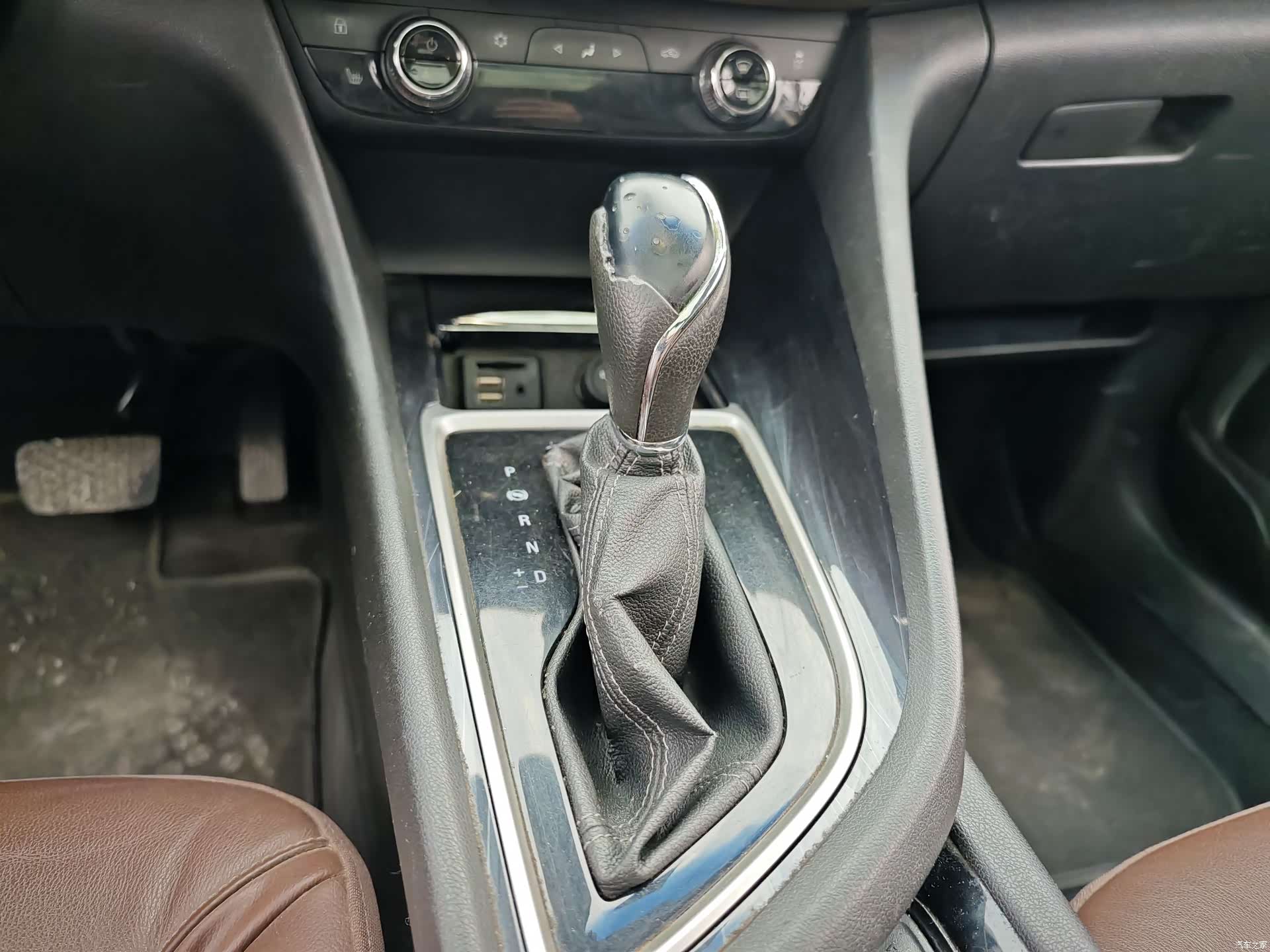 Buick GL6, 2018 9