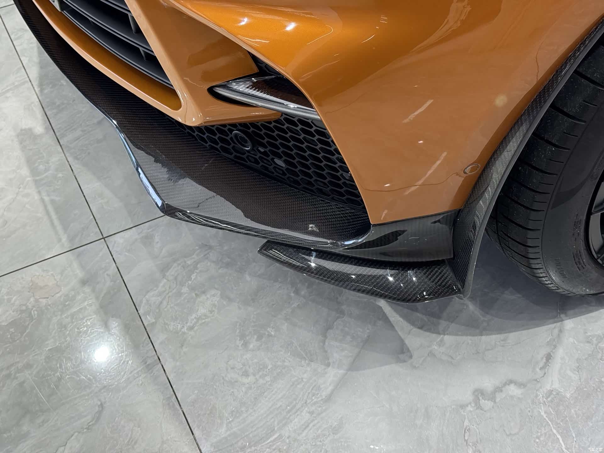 Aston Martin DBX, 2022 24