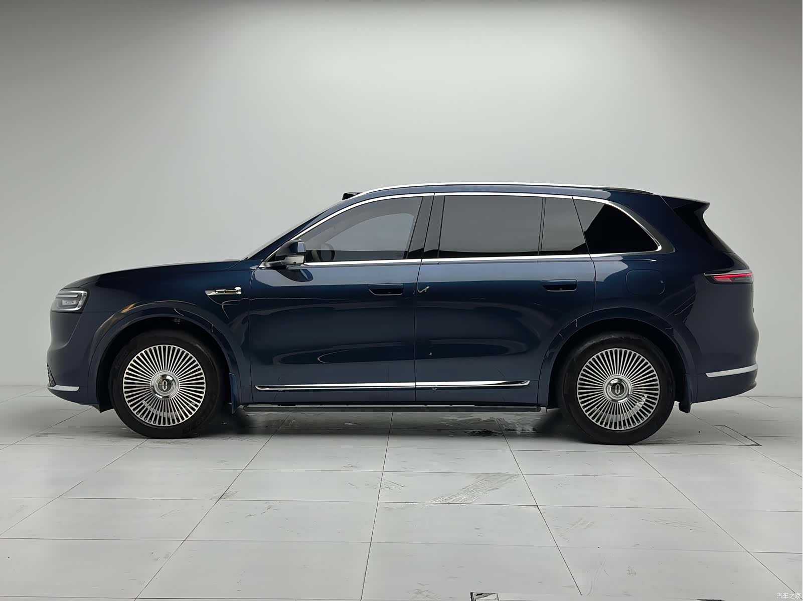 AITO M7, 2025 25