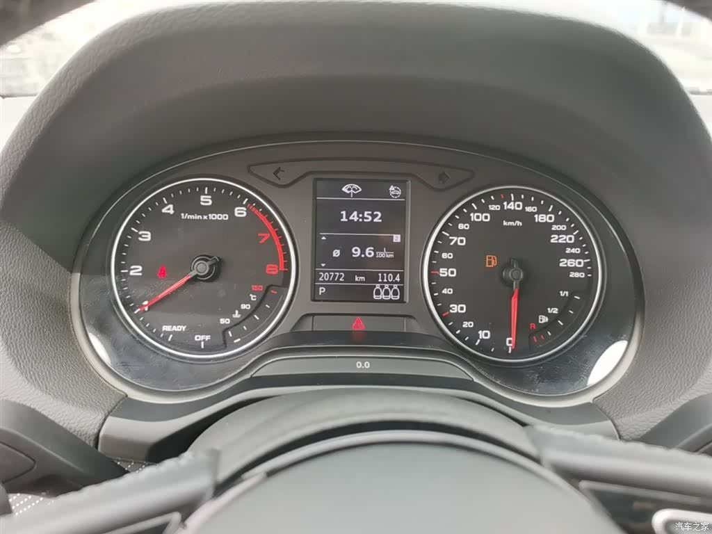 Audi Q2L, 2024 18