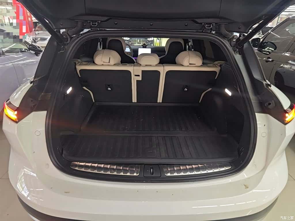 NIO ES6, 2024 19