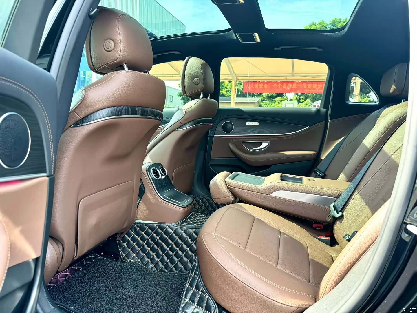 Mercedes-Benz E-Class, 2022 9