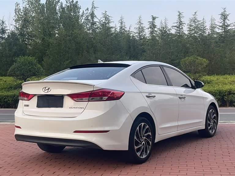 Hyundai Lead