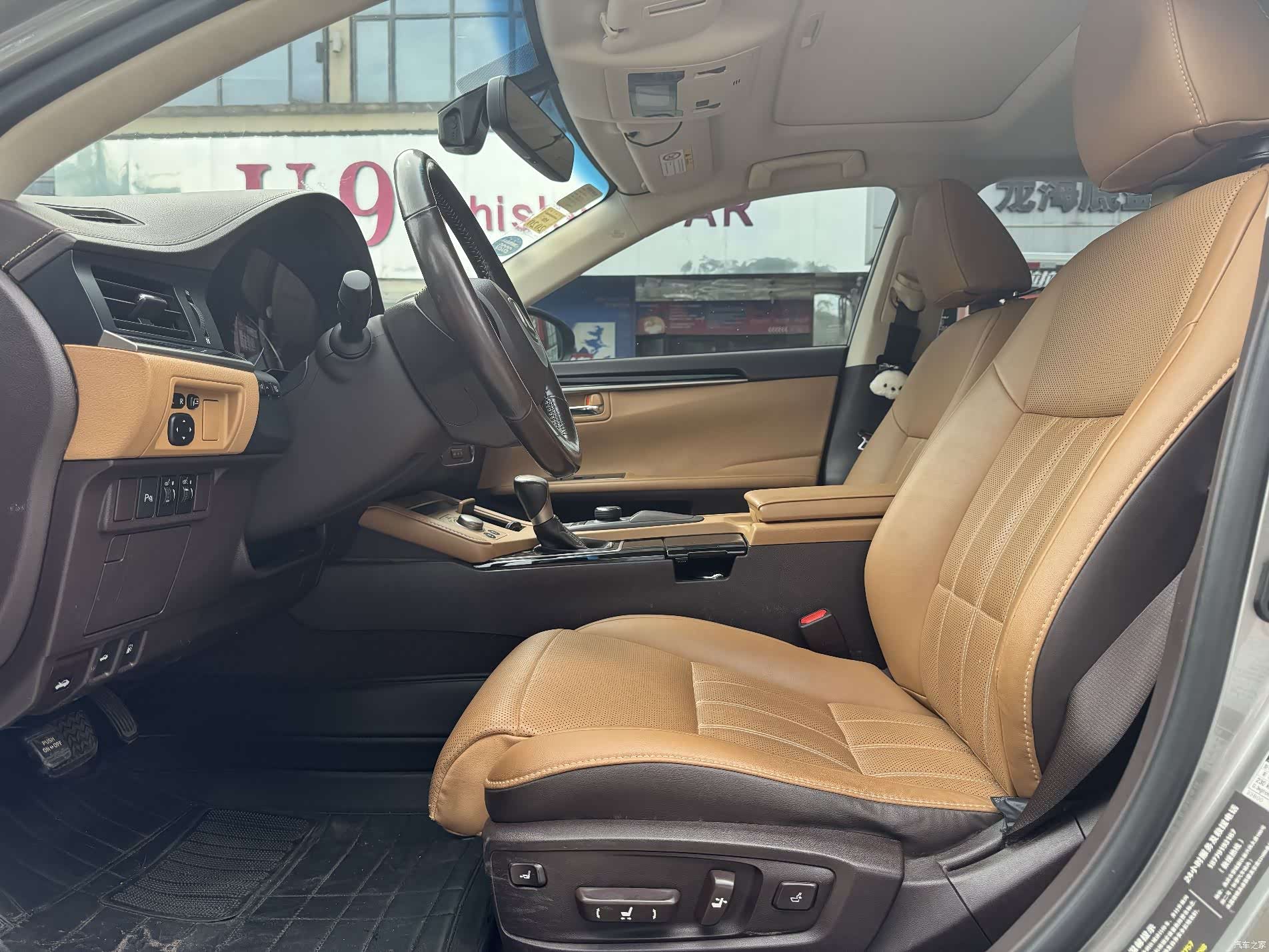Lexus ES, 2016 все фото
