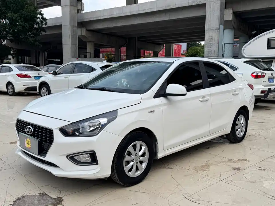 Hyundai Rena