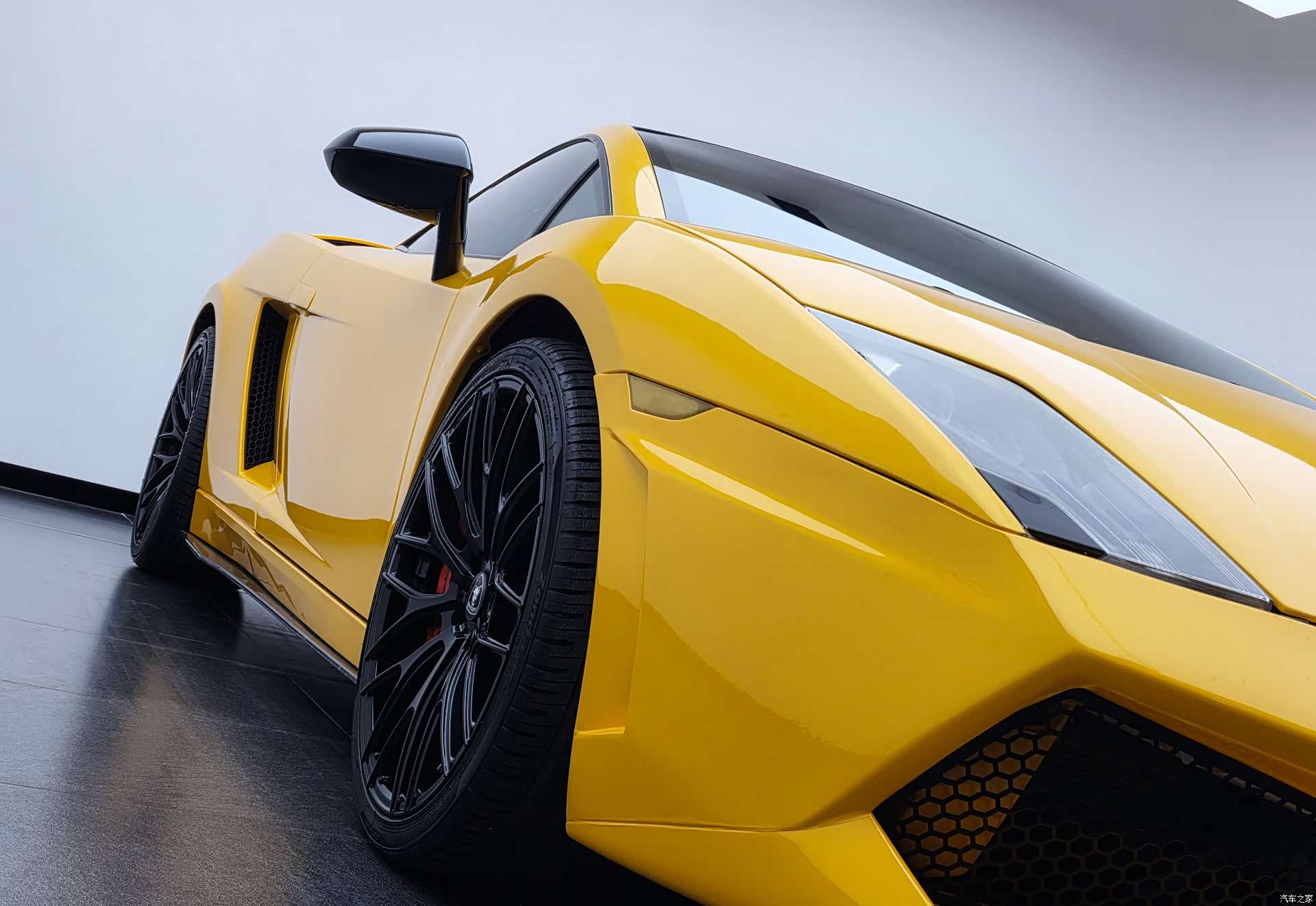 Lamborghini Gallardo, 2013 все фото