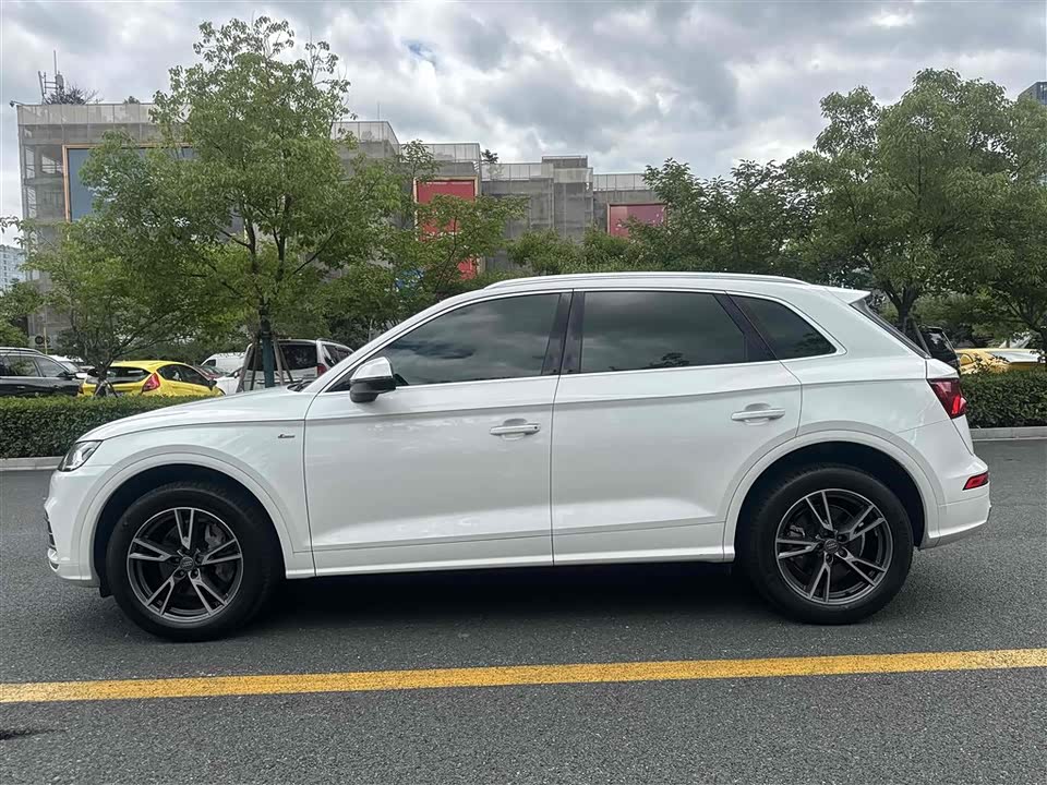 Audi Q5L Audi Q5L