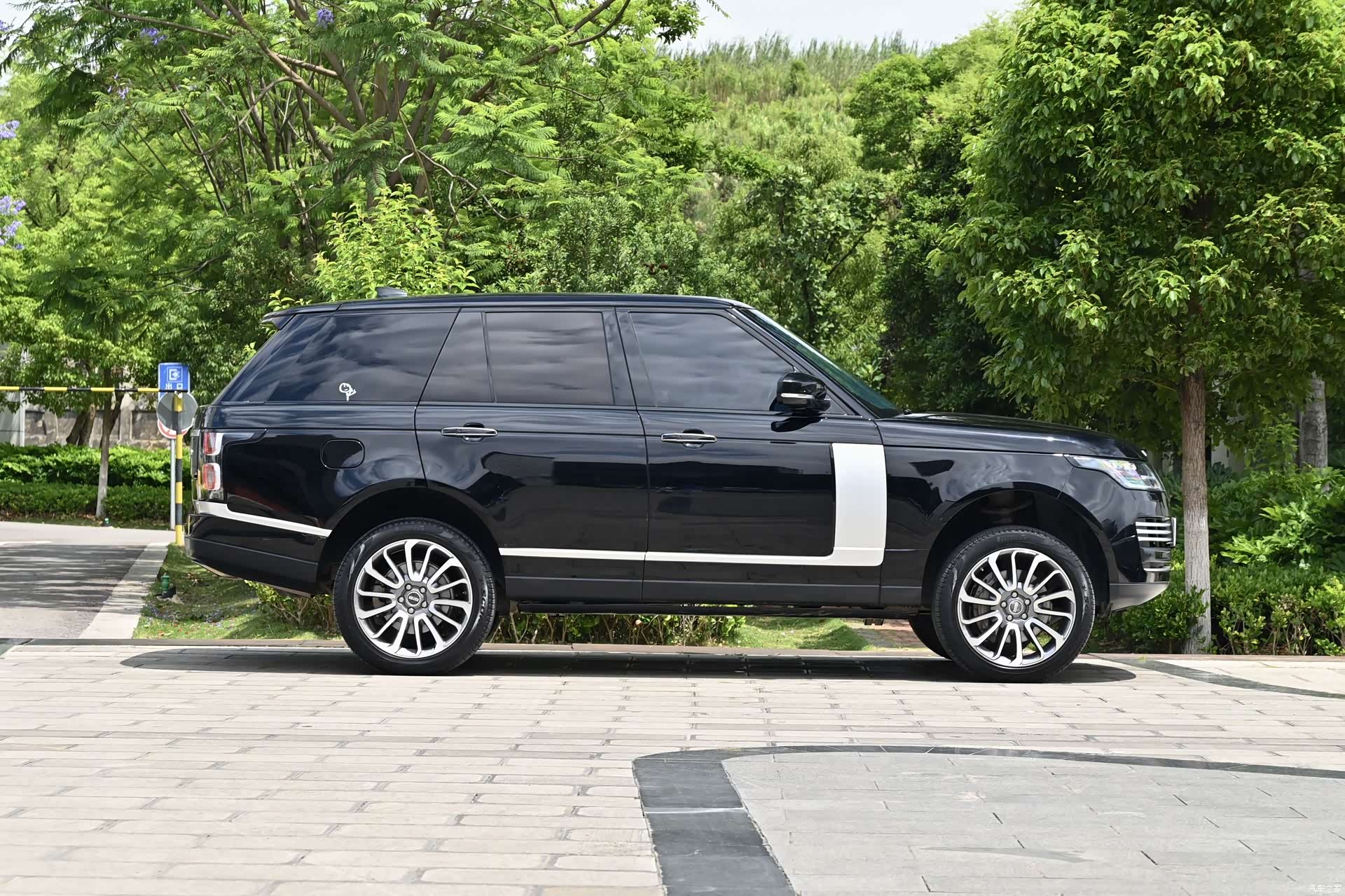 Land Rover Range Rover, 2019 19