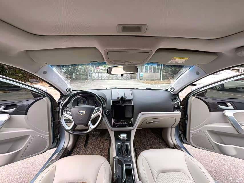 Geely Emgrand, 2015 6