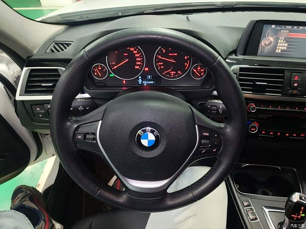 BMW 3 Series, 2017 11