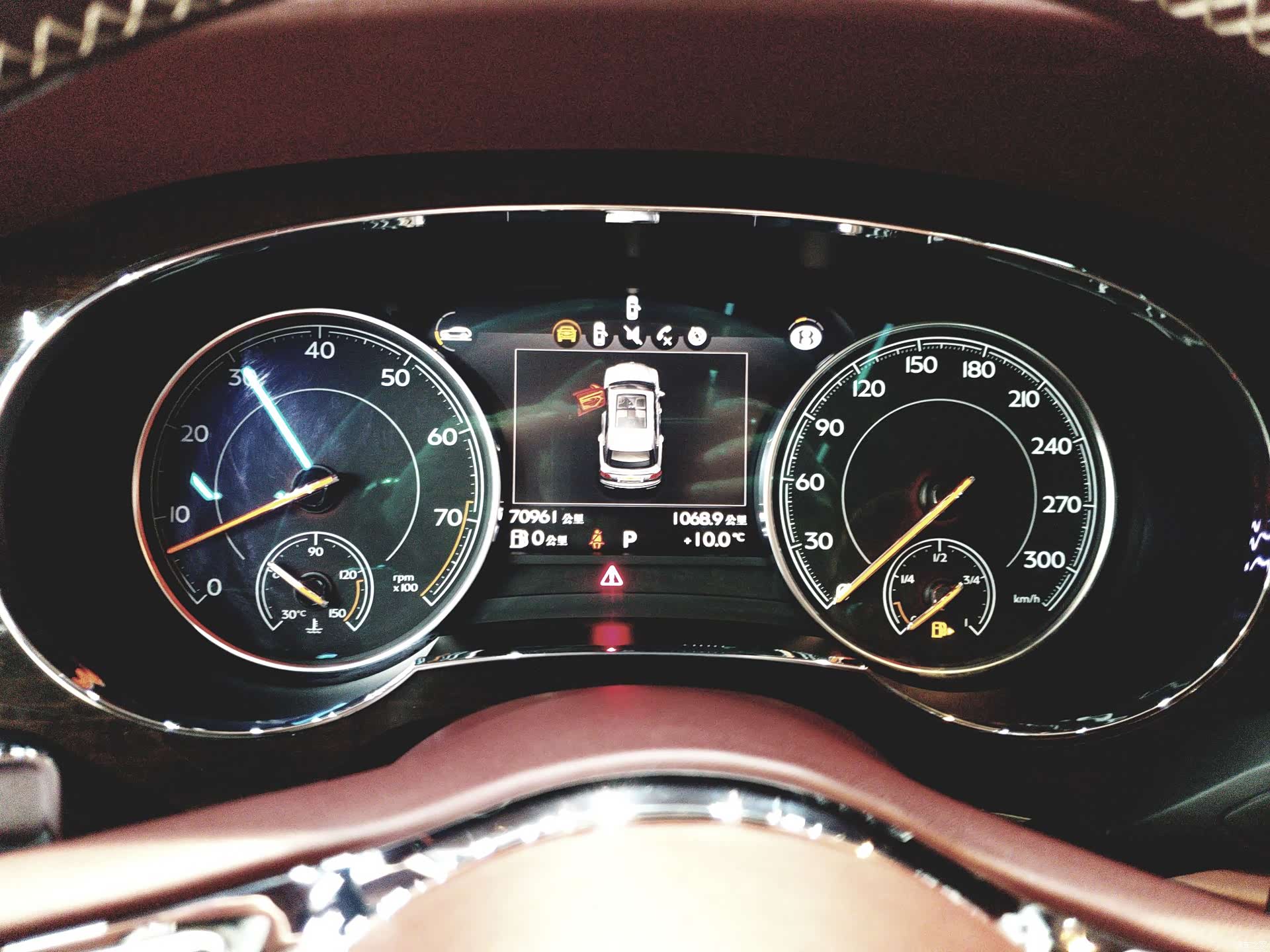 Bentley Bentayga, 2019 13