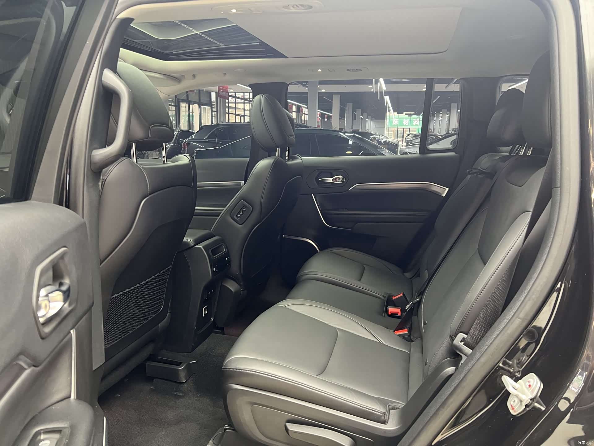 Jeep Grand Commander, 2019 12