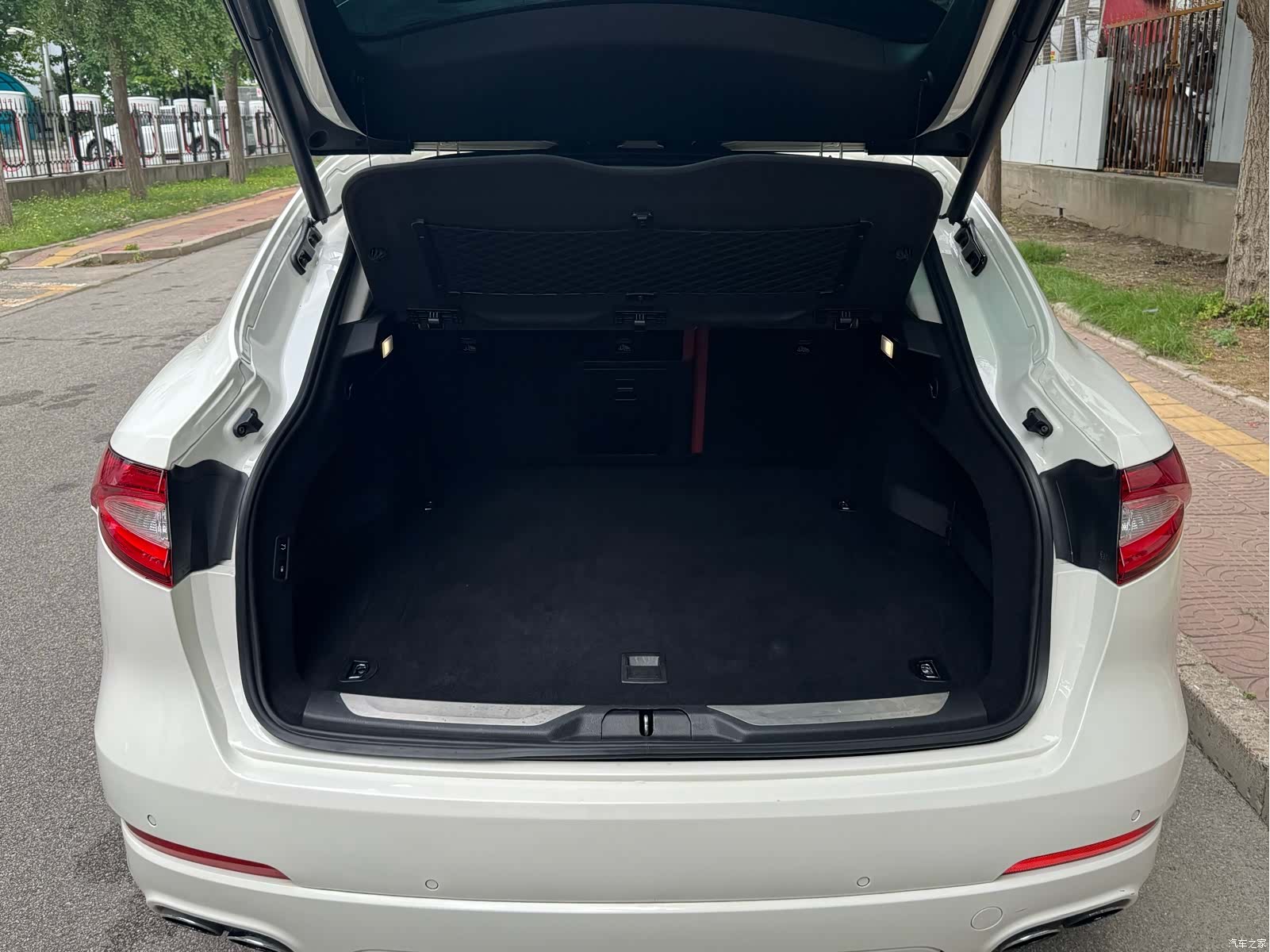 Maserati Levante, 2017 31