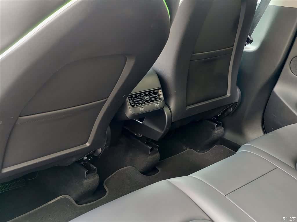 Tesla Model Y, 2023 9