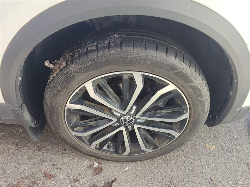 Volkswagen T-ROC exploring Songs