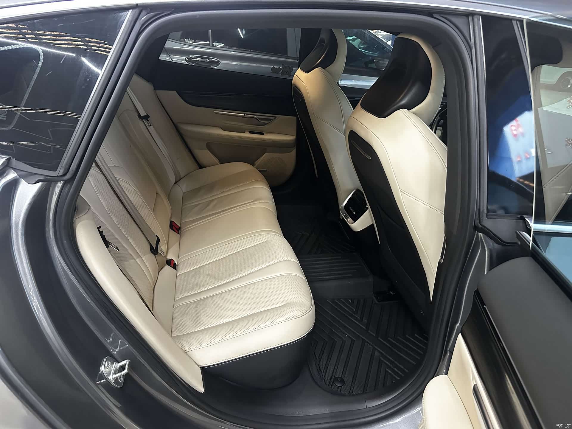 Xpeng P7, 2020 15