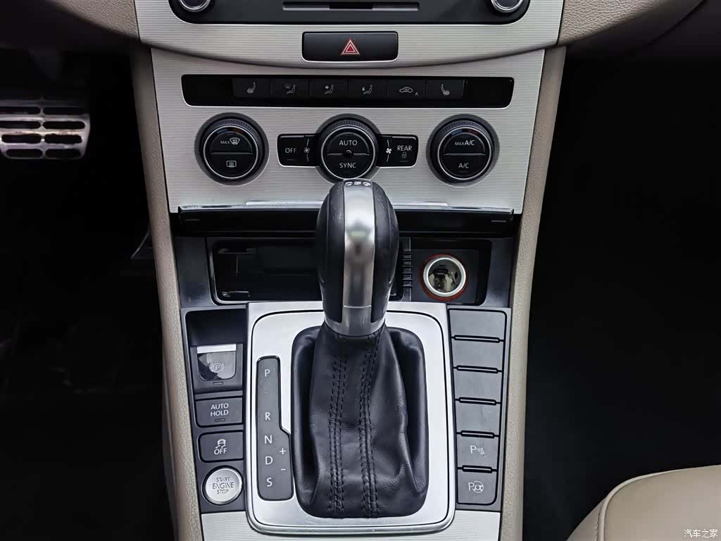 Volkswagen Magotan, 2014 13