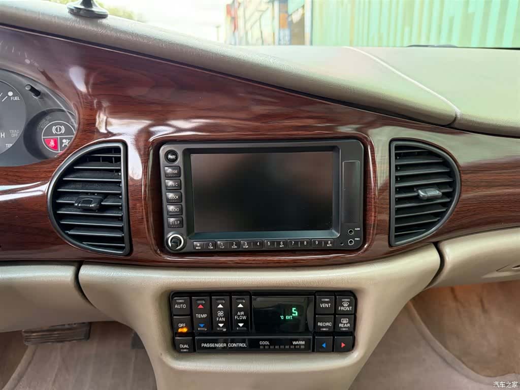 Buick Century, 2002 6