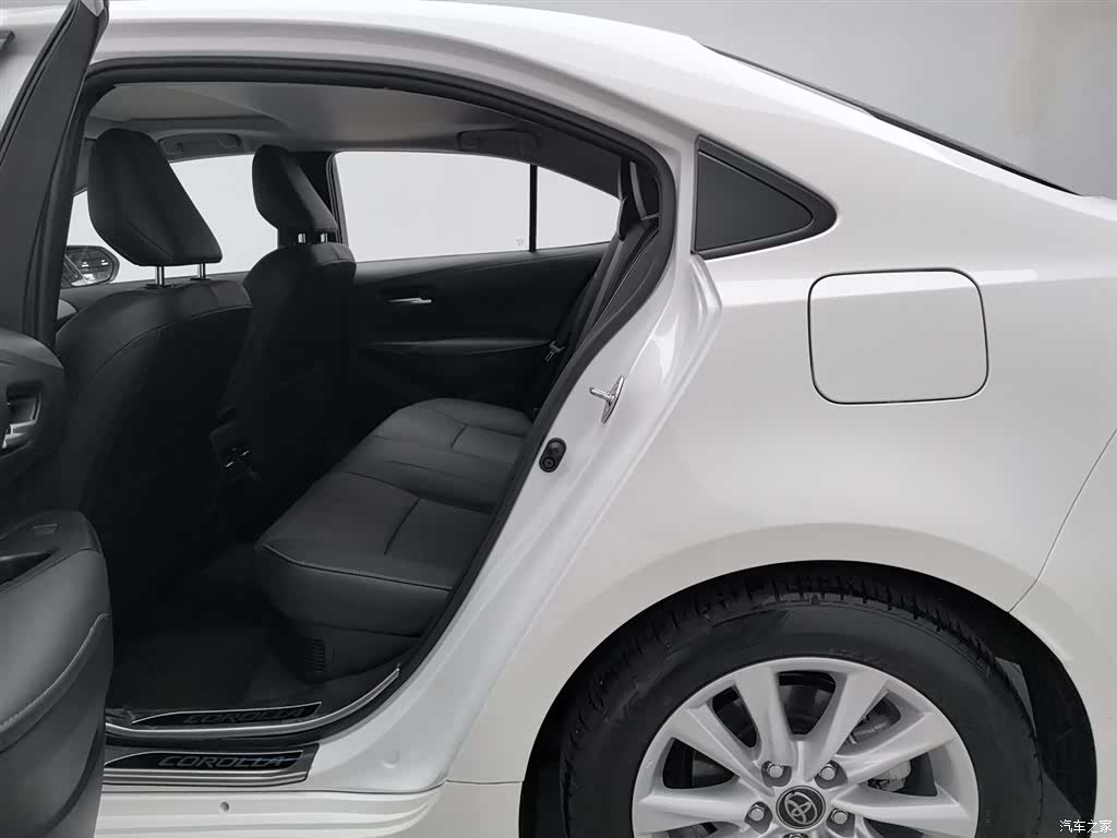 Toyota Corolla, 2025 15