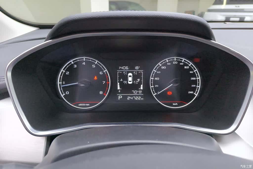 Geely Coolray, 2024 14