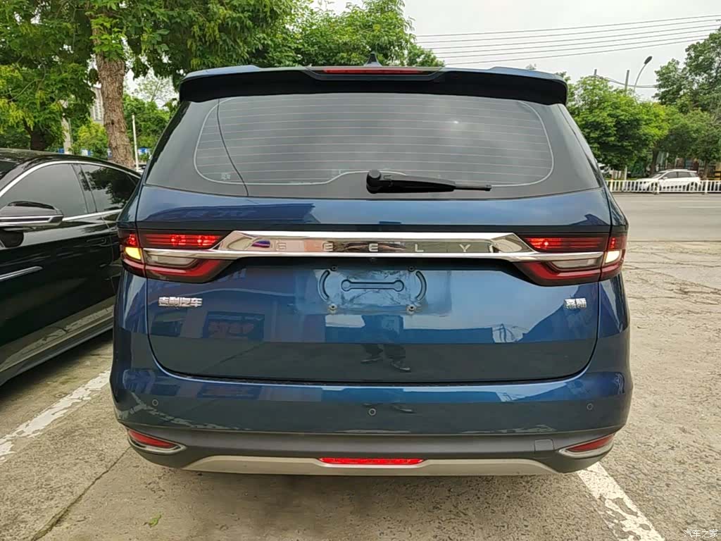 Geely Jiaji, 2022 4