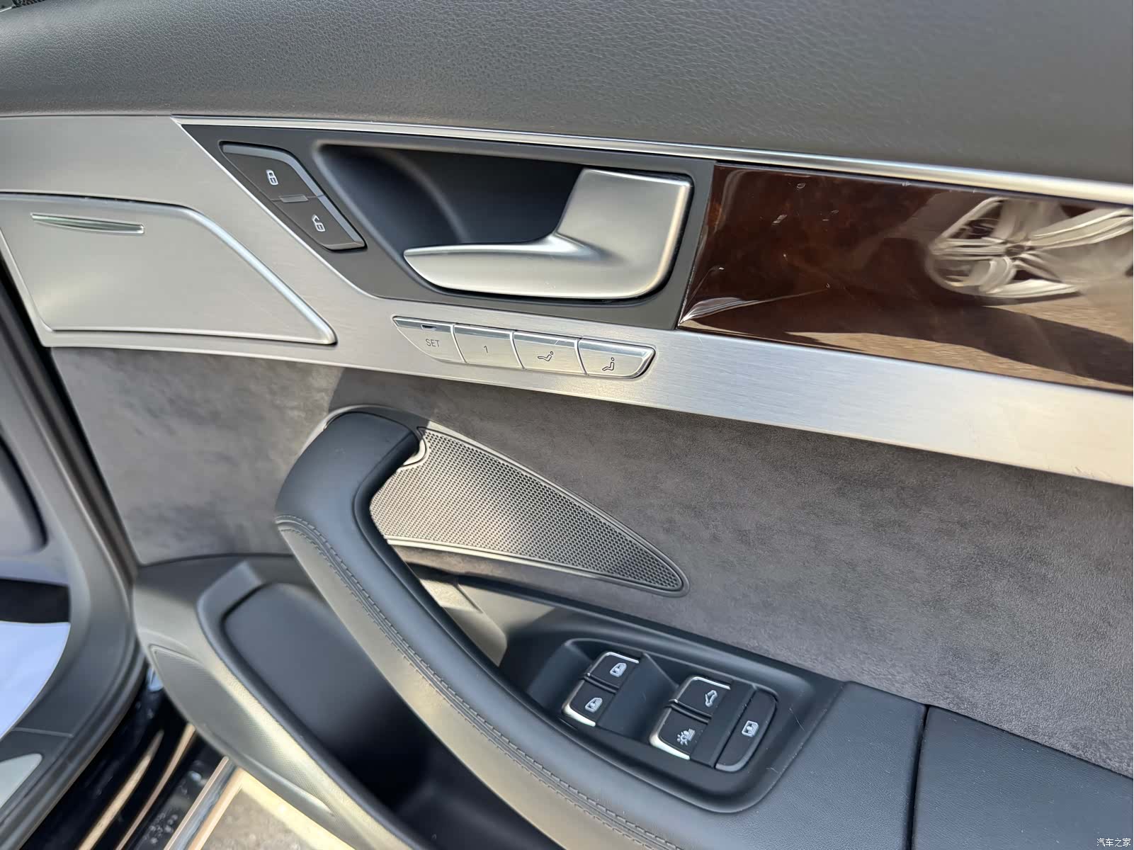 Audi A8L, 2014 29