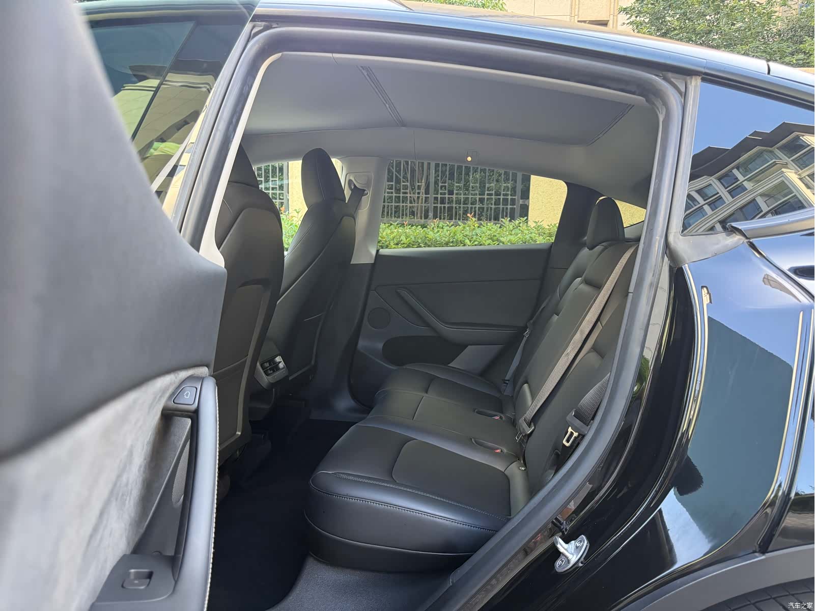 Tesla Model Y, 2023 10