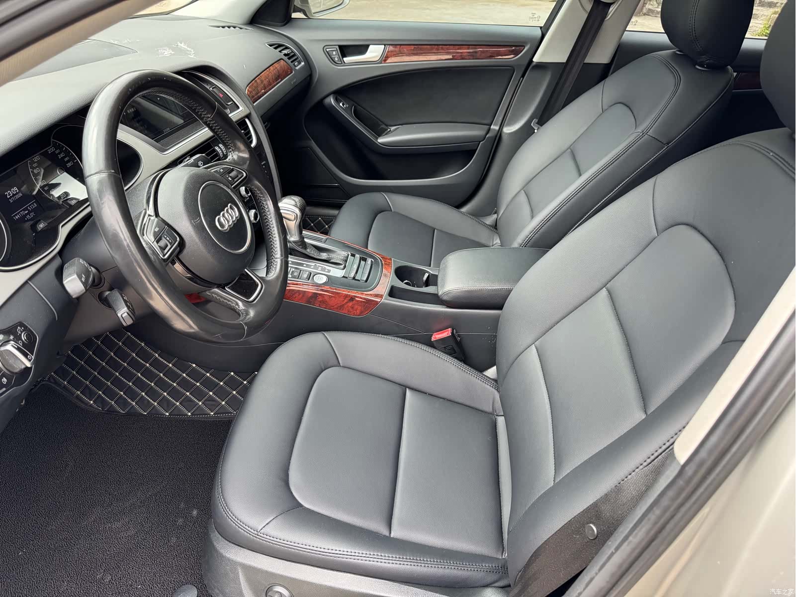 Audi A4L, 2015 4
