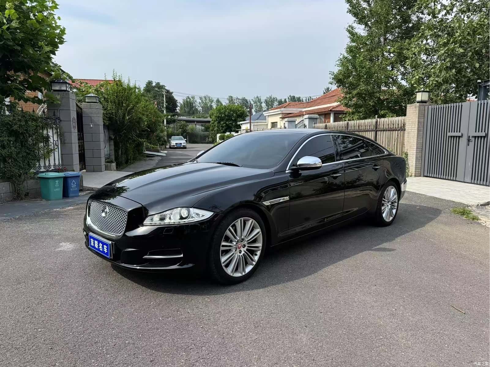 Jaguar XJ, 2013 1