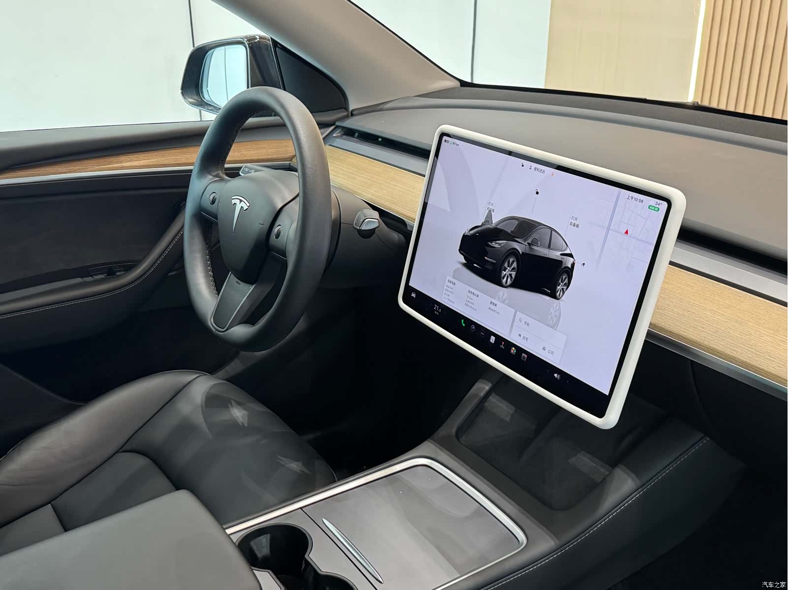 Tesla Model Y, 2023 10