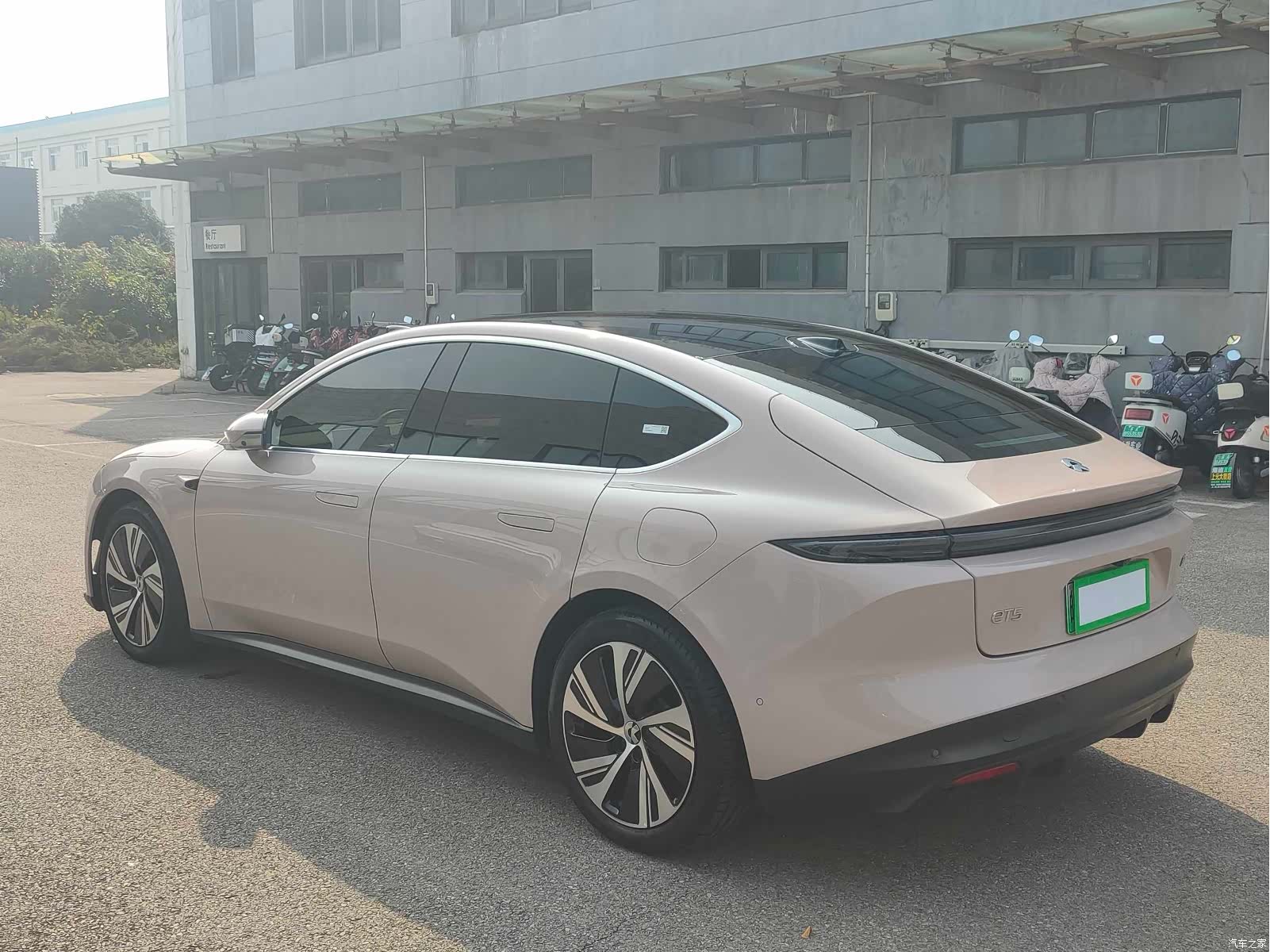 NIO ET5, 2024 7
