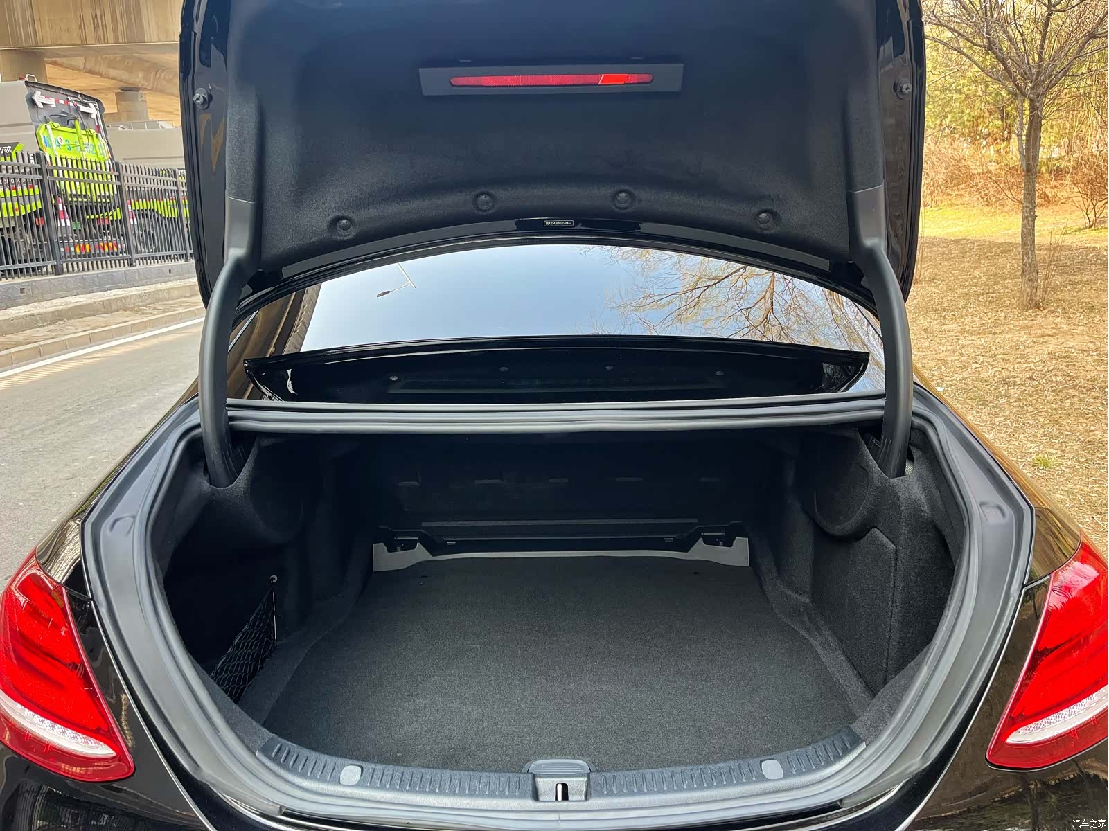 Mercedes-Benz E-Class, 2018 12