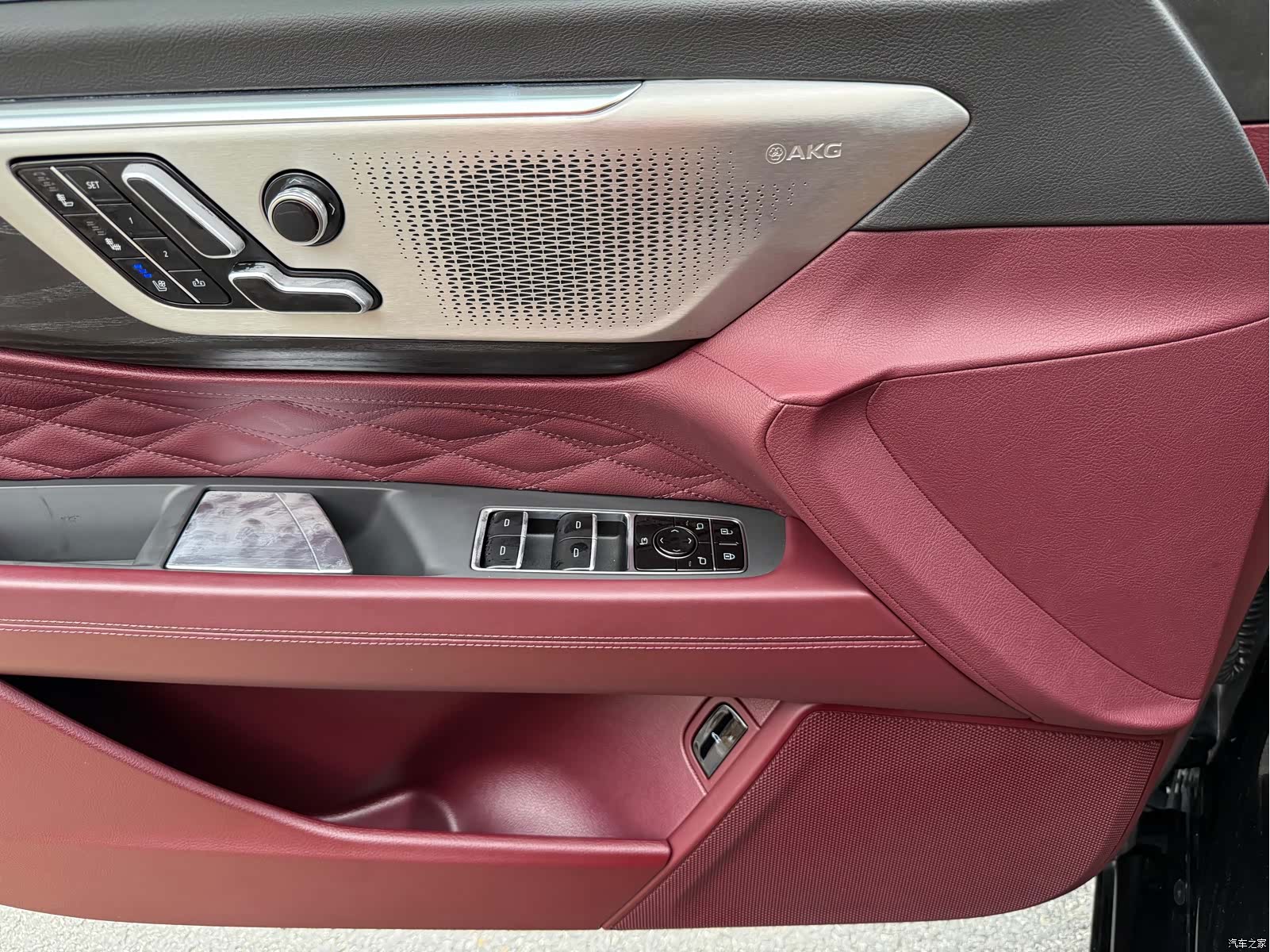 Cadillac CT6, 2023 13