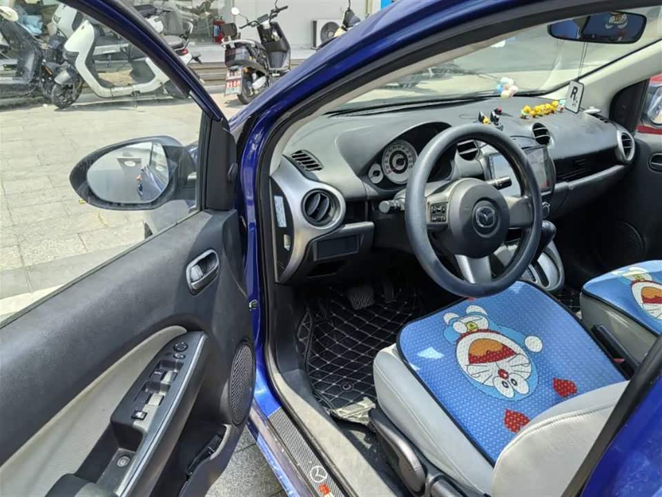 Mazda 2 Mazda 2