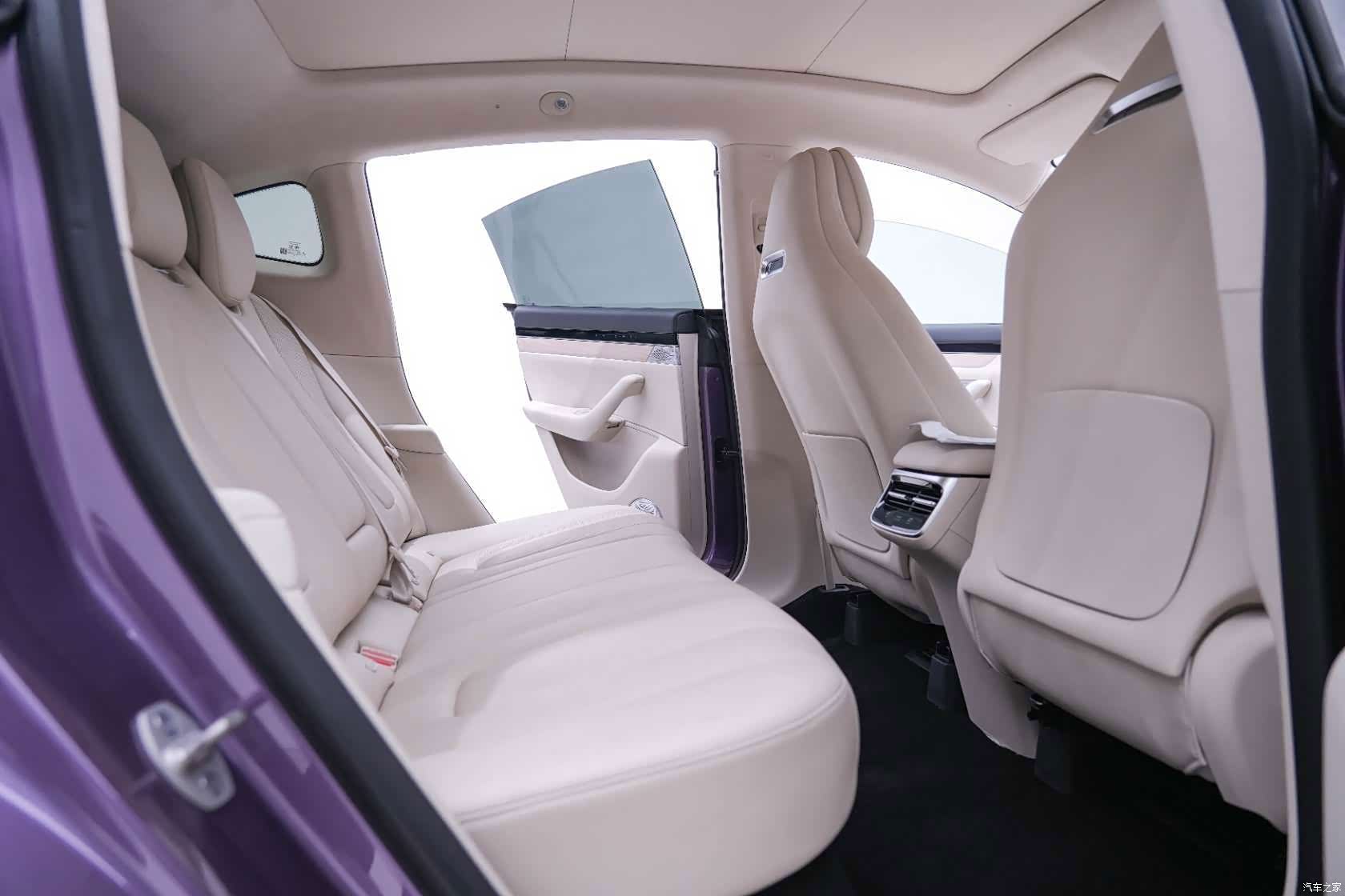 Luxeed R7, 2025 20