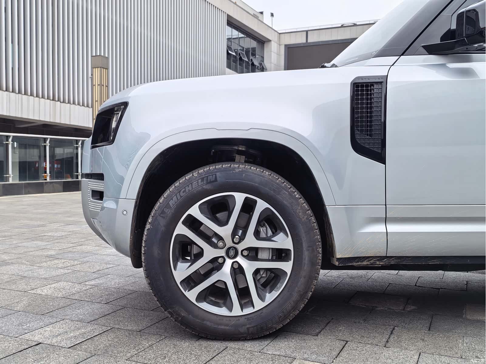 Land Rover Defender, 2022 4