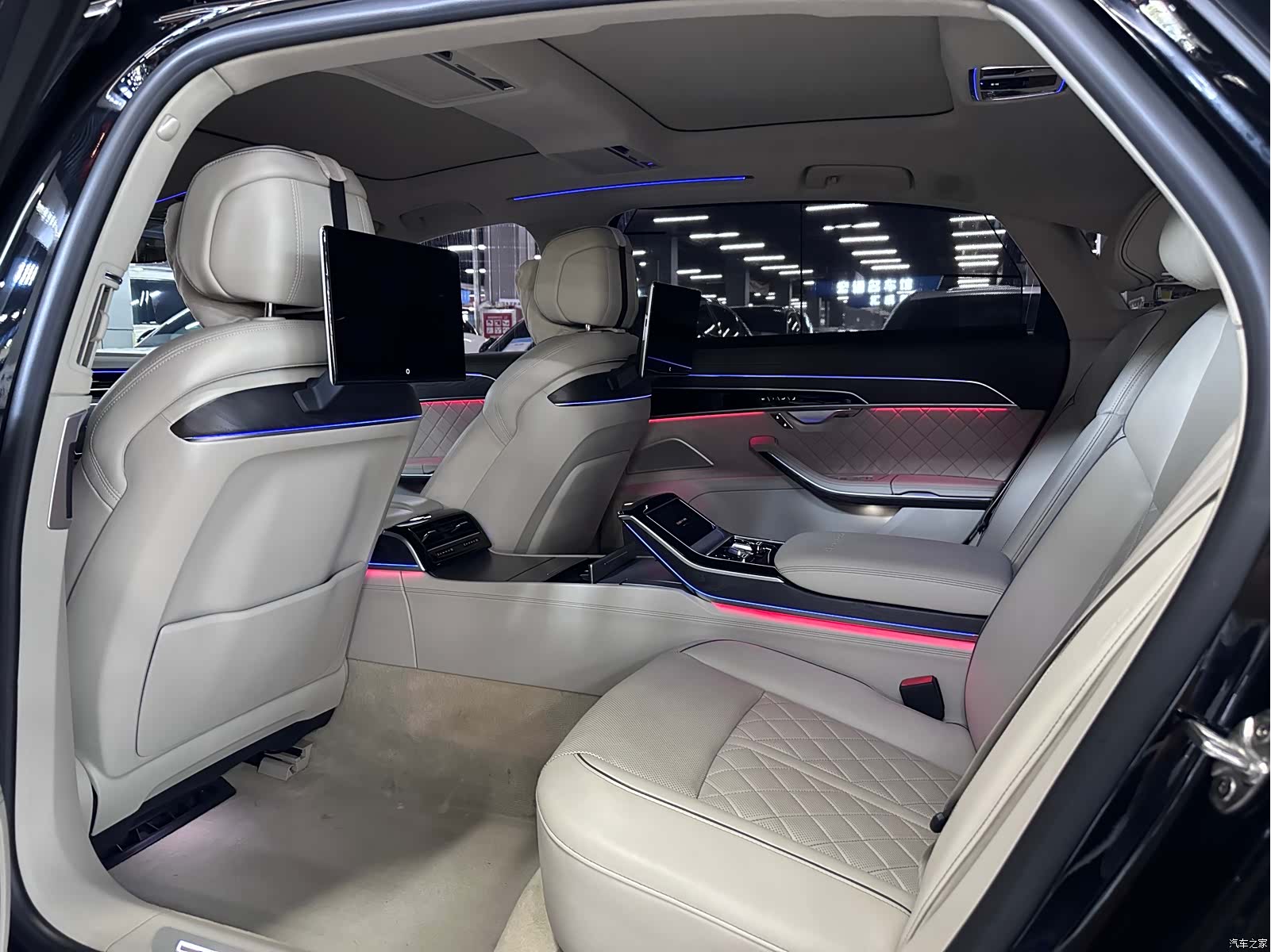 Audi A8L, 2023 6