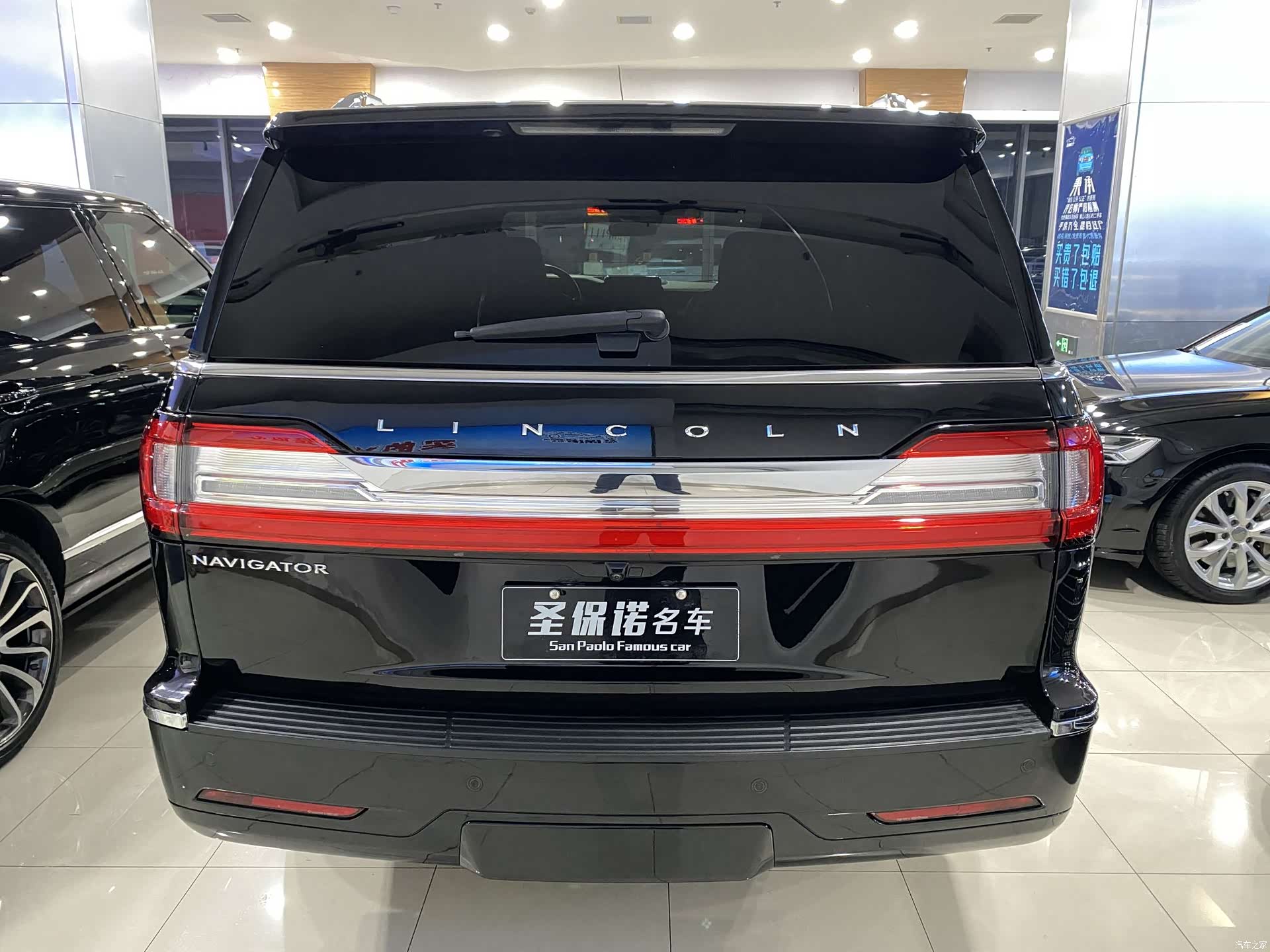 Lincoln Navigator, 2022 все фото
