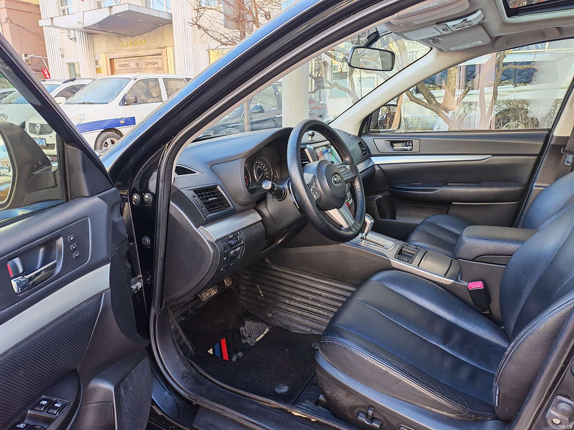 Subaru Legacy, 2011 7
