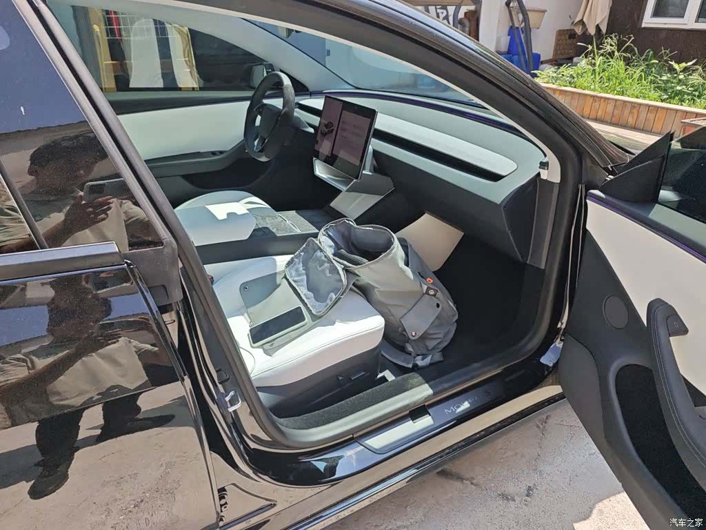 Tesla Model 3, 2026 21