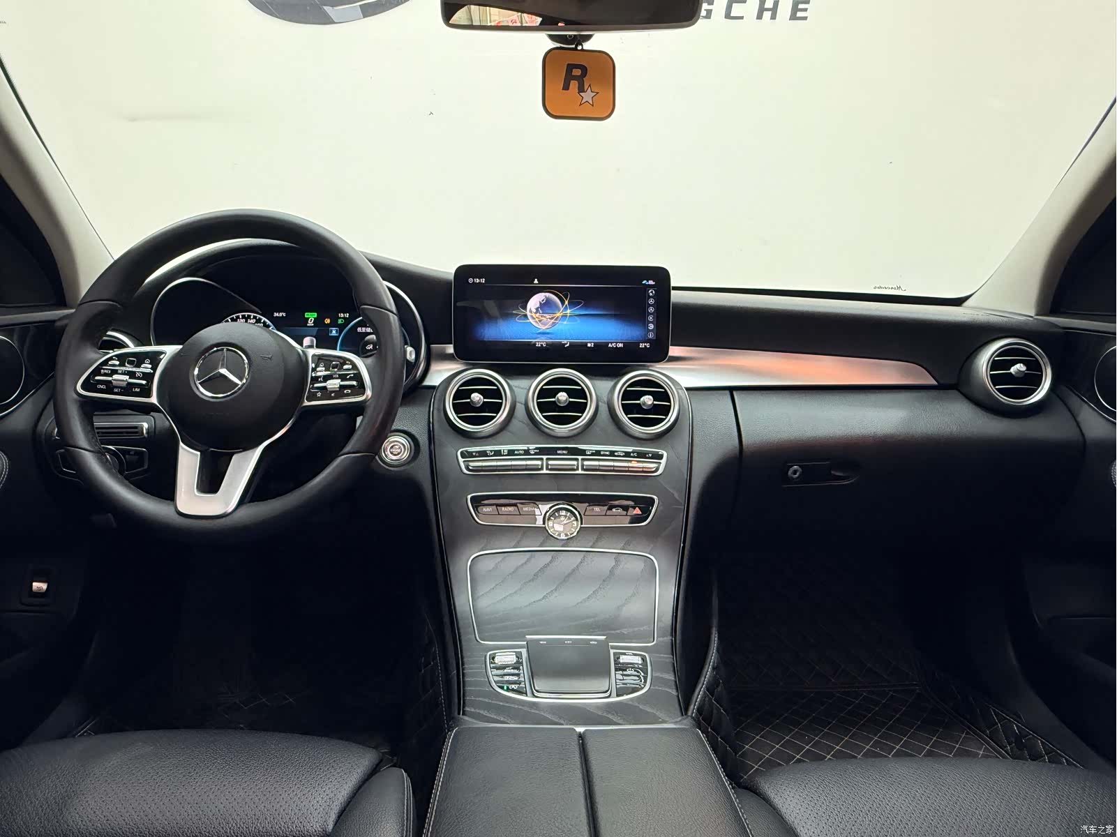Mercedes-Benz C-Class, 2019 19