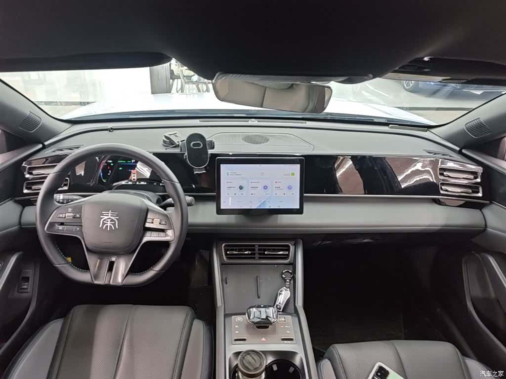 BYD Qin, 2025 10